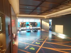 -桔子酒店(上海西藏北路地铁站店)