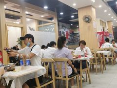 -江城燕子大排档(江汉路步行街店)