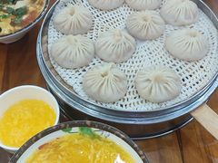 -正宗开封黄家灌汤小笼包子