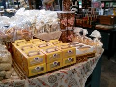 -万利隆·活力烘焙(人民路店)