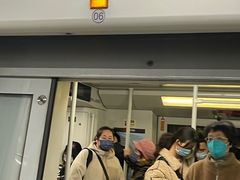 -陆家浜路(地铁站)