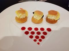 威士忌奶油夹心香甜泡芙酥球-圣丰索菲特·法国餐厅