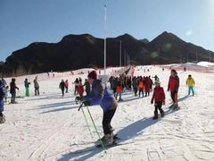 -荣盛康旅野三坡滑雪场