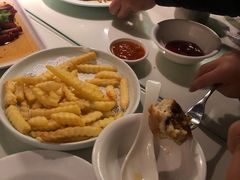 -新大咀港式茶餐厅(宝山万达店)