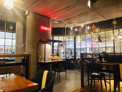 大堂-机器人火炉披萨