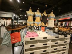 -Hollister(天环广场店)