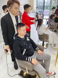 -3AM HAIR SALON染发接发