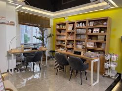 -涂tu指甲日式美甲美睫店