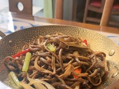 -川流不息·地道川菜·小龙虾(新松江路店)
