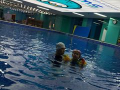 -Swim斯卫姆国际儿童游泳中心(红博中央公园店)