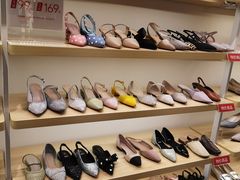 -hotwind热风(民盈山国贸店)