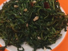 -三江源美食城