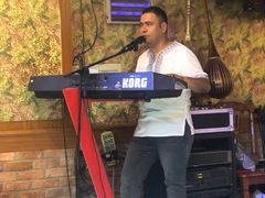 -维吾尔餐厅(宜山路店)