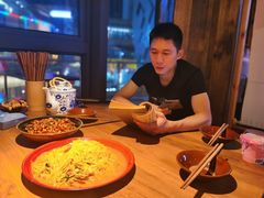 -先启半步颠小酒馆(白麓里店)