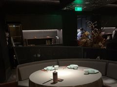 -左庭右院鲜牛肉火锅黑金店(陆家嘴中心店)