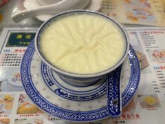 -广信牛奶甜品世家(台东店)