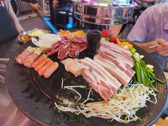-豚豚家돈돈가韩国锅盖烤肉(新北万达店)