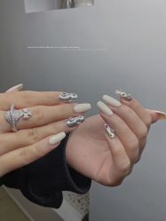 -DAZZLING BEAUTY美甲•美睫专门店
