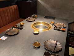 -铭牛烧肉·和牛海鲜自助(高新月牙湖店)
