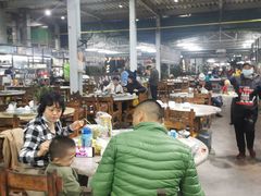 大堂-四川小胡子海鲜(丁村万人海鲜广场店)