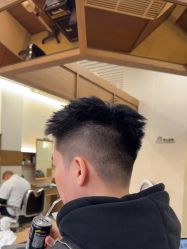 -MARTIN'S BARBER SHOP男士理发馆