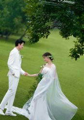 -雪中彩影婚纱摄影·微光艺术中心