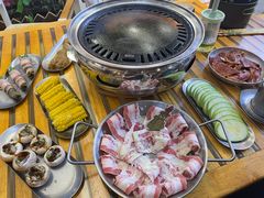 -叽叽扎扎烤肉场(生态城万达店)