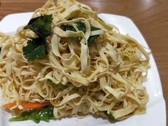 炝拌干豆腐-和兴记牛肉火勺·羊汤(于洪广场店)