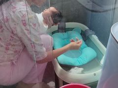 -爱的果实月嫂育婴师(世纪东方店)
