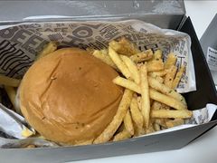 -TRIPS BURGER(大钟寺店)