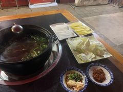 包包白-怪难吃·乐山跷脚牛肉(新牌坊店)