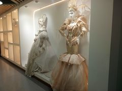 -粤港芭莎美容美发化妆学校