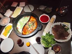 -九牧鱻·渝老鬼重庆火锅(人民路店)