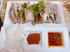 特色手抓羊肉-新疆红柳花餐厅(新洲店)