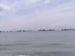 -东海岸人工湖美食村