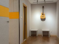 -花夏之音·成人音乐空间(彭埠店)