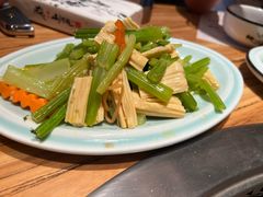 -山河屯铁锅炖鲜鹅·东北菜(开发区一店)