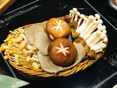 菌菇拼盘-官也街澳门火锅(新源里店)