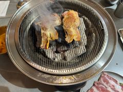 -围炉肉舍丹东海鲜烤肉·烤活鳗(步行街店)