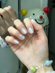 -七彩虹美甲美睫 半永久