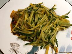 摇滚拉皮-一桶江山餐厅(松北店)