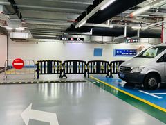 -新世界新丸中心-地下停车场