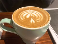 拿铁-VESH COFFEE(定西路店)