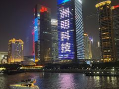 -黄浦江游览十六铺3号码头网红自助餐