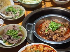 -大众跷脚牛肉馆·非遗传承单位(峨眉山店)