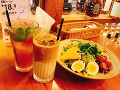 鲜虾香芒牛油果沙拉-COMMUNE幻师(五角场店)