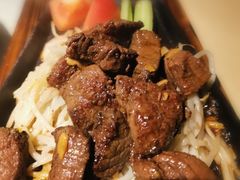 铁锄牛排-穹六人间 people 6(岳阳路店)