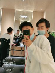 -罗亚帝造型·烫发染发