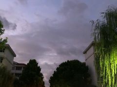 面对上外贸的南门，暴风雨前夕-东华大学(松江校区)