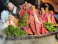-铭牛烧肉·和牛海鲜自助(高新月牙湖店)